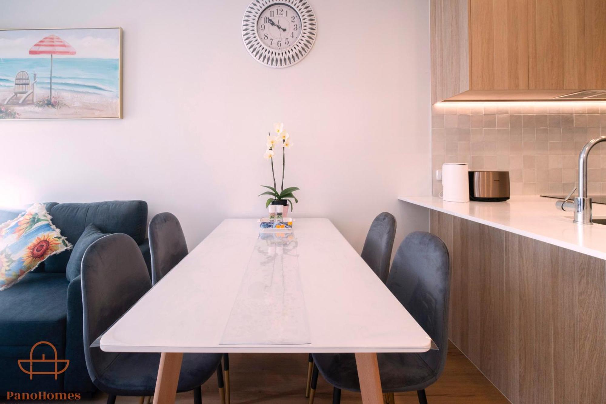 Modern Townhouse Close To City With Full Kitchen - Ellerslie 오클랜드 외부 사진